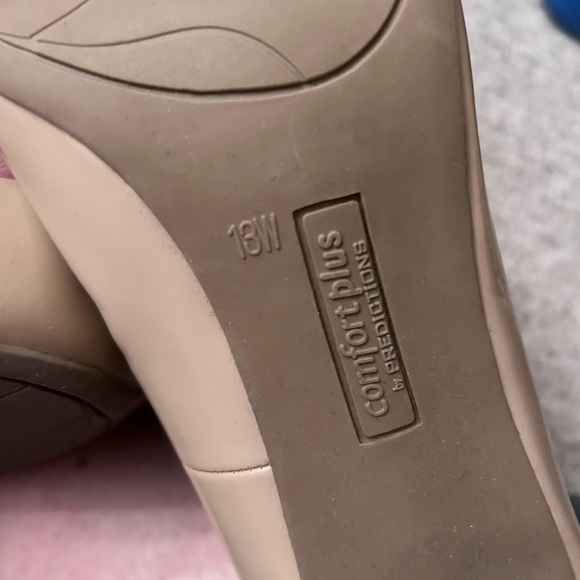 Nude pumps - Picture 3 of 4